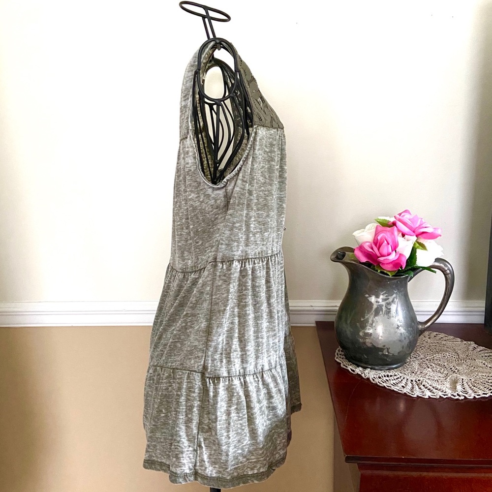 Como Blu | Detailed Olive Green Tunic Top - Picture 4 of 6
